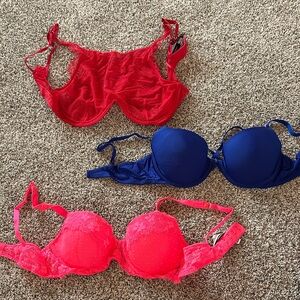 Victorias Secret 3 Bras